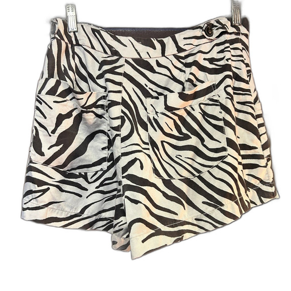 Cynthia Rowley Zebra Print Shorts - Size 6 - Picture 3 of 9